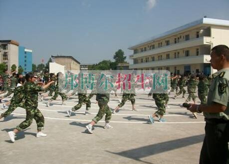 貴航高級技工學(xué)校2016年報(bào)名條件、招生對象