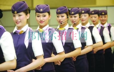 高中畢業(yè)可以學高鐵乘務(wù)嗎