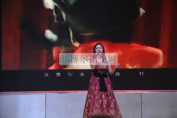 天府新區(qū)成人中等專業(yè)學(xué)校“美好新區(qū)，千年廣都”