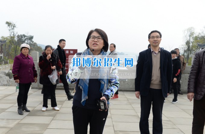 川南幼兒師范高等?？茖W(xué)校舉行慶祝國際勞動婦女節(jié)活動