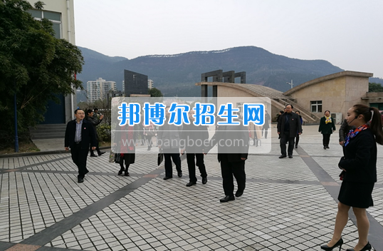 川南幼兒師范高等?？茖W(xué)校考察交流并巡查實(shí)習(xí)生情況