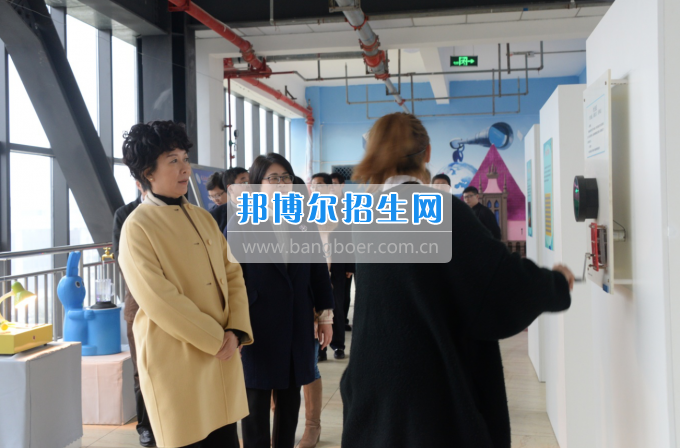 市委常委、宣傳部長潘梅到川南幼兒師范高等專科學(xué)校調(diào)研思想政治工作