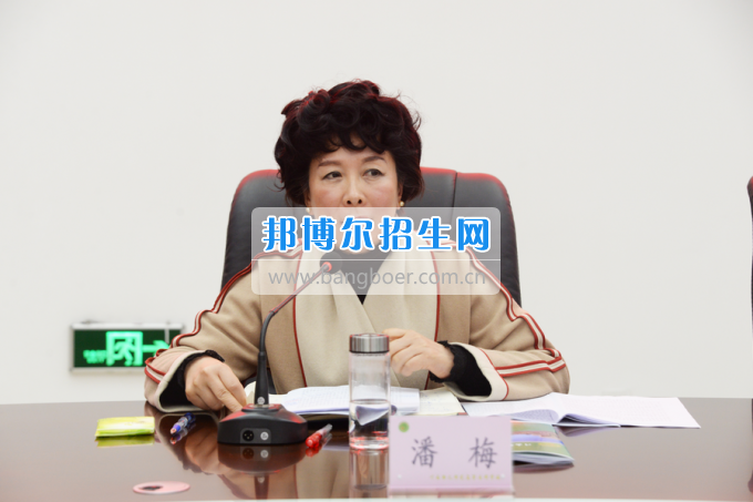 市委常委、宣傳部長潘梅到川南幼兒師范高等專科學(xué)校調(diào)研思想政治工作