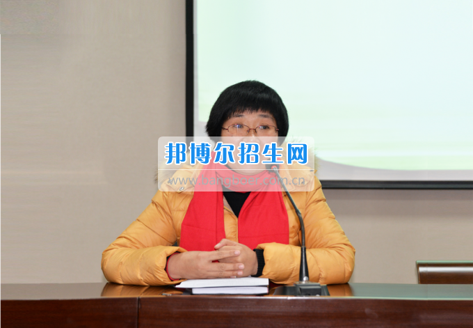 川南幼兒師范高等?？茖W(xué)校召開輔導(dǎo)員班主任工作例會加強(qiáng)和改進(jìn)學(xué)生思想政治工作