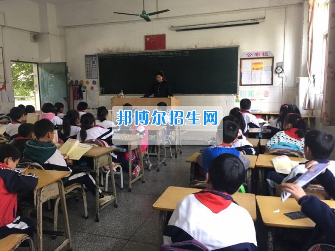 川北幼兒師范高等?？茖W校職場揚帆 逐夢起航