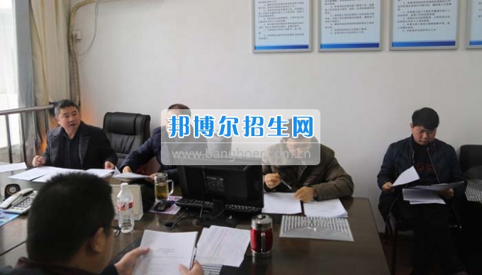 四川省古藺縣職業(yè)高級(jí)中學(xué)校集智匯力，全力推進(jìn)依法治校