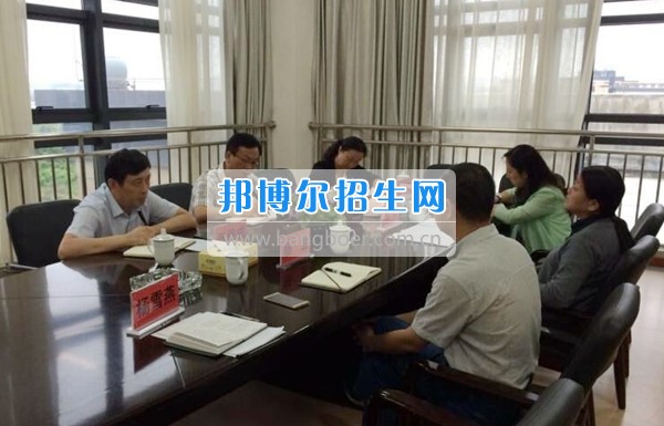 貴州警察學(xué)院來(lái)貴州商業(yè)高等專(zhuān)科學(xué)校參觀交流