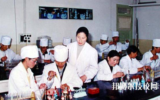 甘南州衛(wèi)生學(xué)校2020年學(xué)費(fèi)、收費(fèi)多少