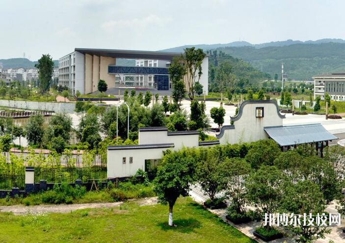 重慶兩江職業(yè)教育中心2020年報(bào)名條件、招生要求、招生對(duì)象