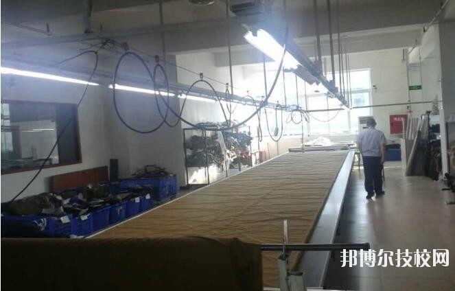 六盤(pán)水軍事技能職業(yè)學(xué)校2020年學(xué)費(fèi)、收費(fèi)多少