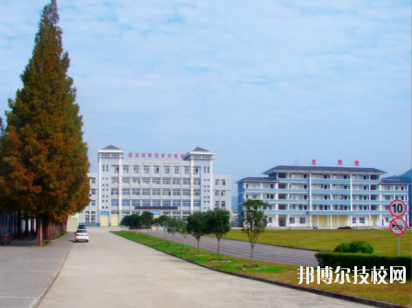 石泉縣職業(yè)教育中心2020年報名條件、招生要求、招生對象
