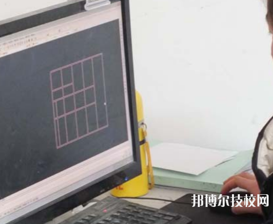 甘肅金城理工中等專業(yè)學校2020年學費、收費多少