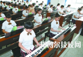 蘭州女子中等專業(yè)學(xué)校2020年學(xué)費、收費多少