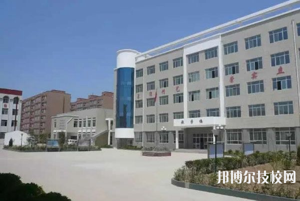 長武職業(yè)教育中心2020年報(bào)名條件、招生要求、招生對(duì)象