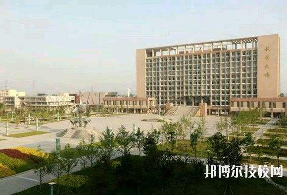 咸陽理工職業(yè)專修學(xué)院2020年報(bào)名條件、招生要求、招生對象