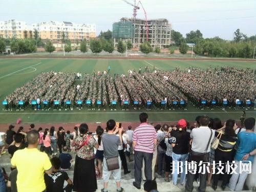 成都華夏衛(wèi)校2020年報(bào)名條件、招生要求、招生對(duì)象