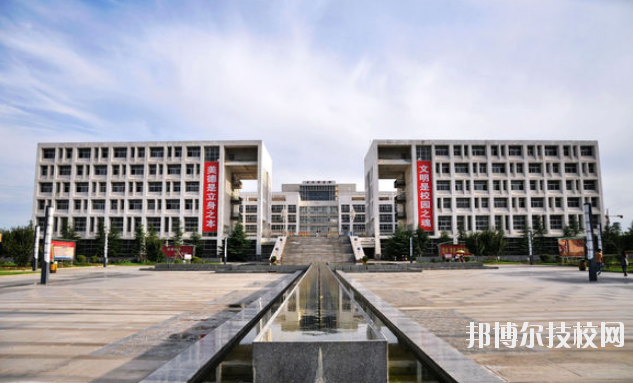 陜西商貿(mào)學(xué)院附屬中職校2020年報(bào)名條件、招生要求、招生對象 