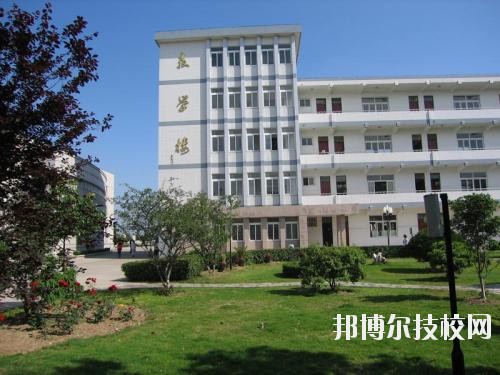 遵義職業(yè)技術(shù)學(xué)校2020年報(bào)名條件、招生要求、招生對(duì)象