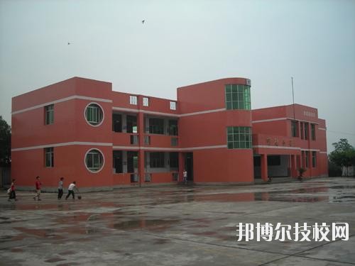 清鎮(zhèn)中等職業(yè)技術(shù)學(xué)校怎么樣、好不好