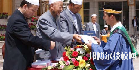 臨夏外國(guó)語(yǔ)學(xué)校2020年學(xué)費(fèi)、收費(fèi)多少