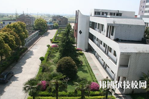 泰州博日電腦技術(shù)學(xué)校2020年報(bào)名條件、招生要求、招生對(duì)象