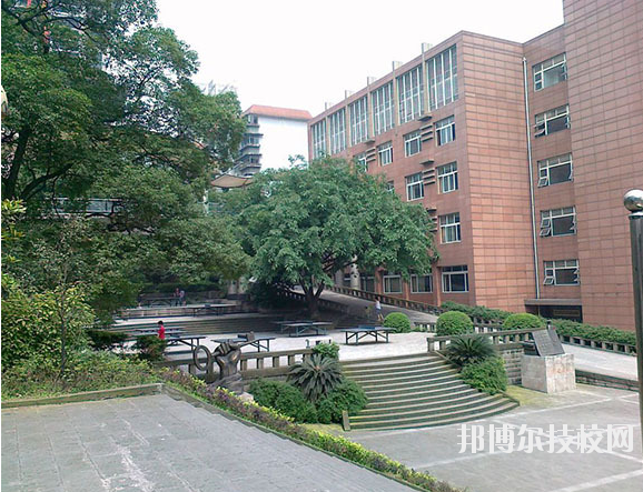 重慶醫(yī)科學(xué)校怎么樣、好不好