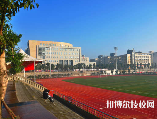 重慶渝中高級職業(yè)學校2020年報名條件、招生要求、招生對象