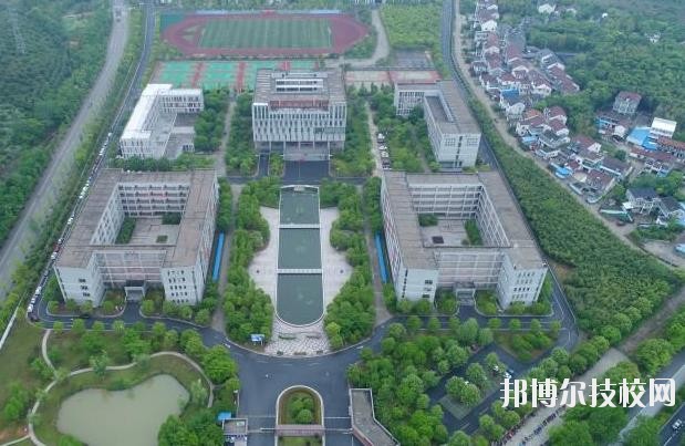 長興技師學(xué)院2020年報名條件、招生要求、招生對象