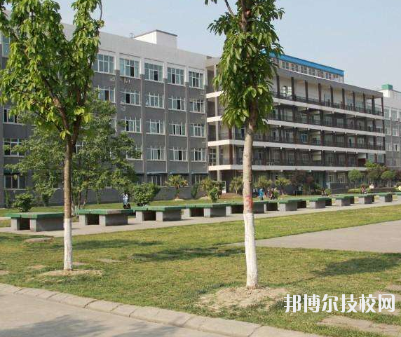 重慶紡織技工學(xué)校2020年報(bào)名條件、招生要求、招生對(duì)象