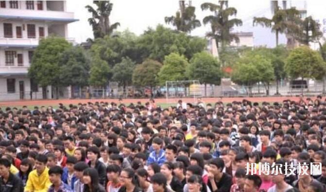 荔波職業(yè)高級中學(xué)2020年報名條件、招生要求、招生對象