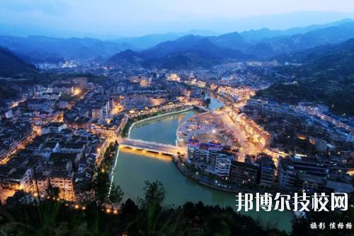 雷山中等職業(yè)學校2020年招生辦聯(lián)系電話