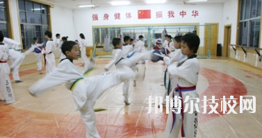嘉峪關(guān)體育運(yùn)動(dòng)學(xué)校2020年報(bào)名條件、招生要求、招生對(duì)象