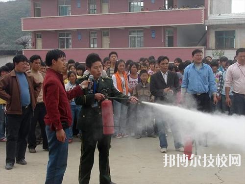 安龍職業(yè)技術學校怎么樣、好不好