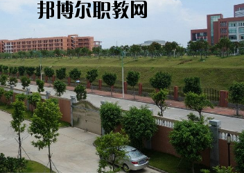重慶計(jì)算機(jī)職業(yè)高級中學(xué)2020年招生辦聯(lián)系電話