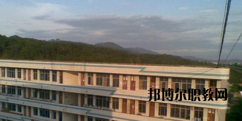 百色工程職業(yè)技術(shù)學(xué)校2020年報(bào)名條件、招生要求、招生對(duì)象