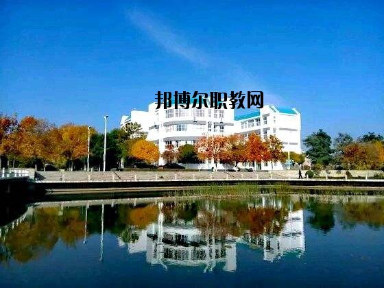 利川民族中等職業(yè)技術(shù)學(xué)校2020年報(bào)名條件、招生要求、招生對象