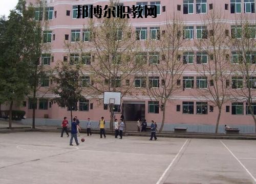 四川達(dá)州經(jīng)濟(jì)貿(mào)易學(xué)校2020年報(bào)名條件、招生要求、招生對(duì)象