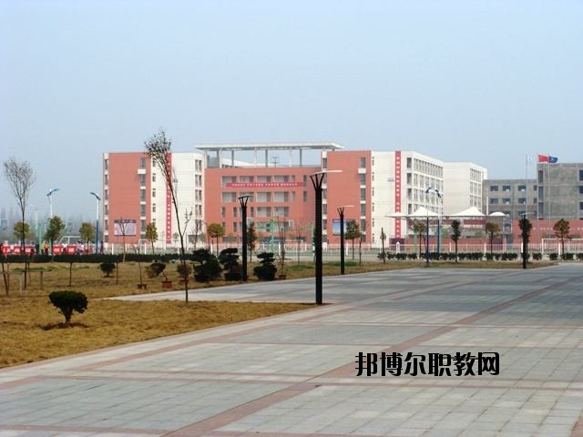 崇仁職業(yè)教育中心2020年報名條件、招生要求、招生對象 