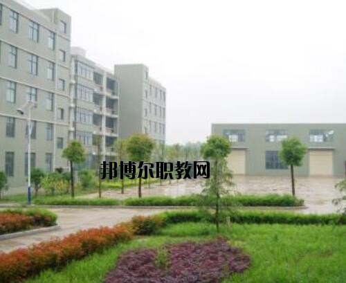 羅山中等職業(yè)學校2021年報名條件、招生對象