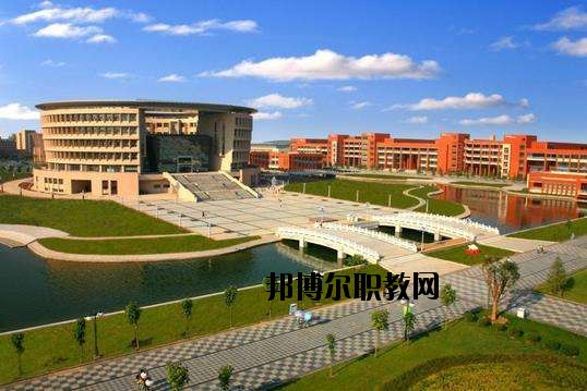 咸寧電子科技學(xué)校2020年報(bào)名條件、招生要求、招生對(duì)象