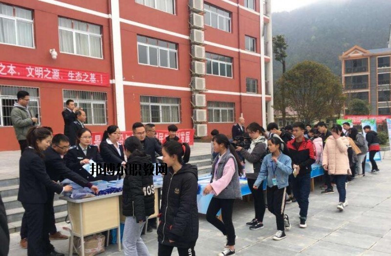 錦屏中等職業(yè)技術(shù)學(xué)校2020年報名條件、招生要求、招生對象