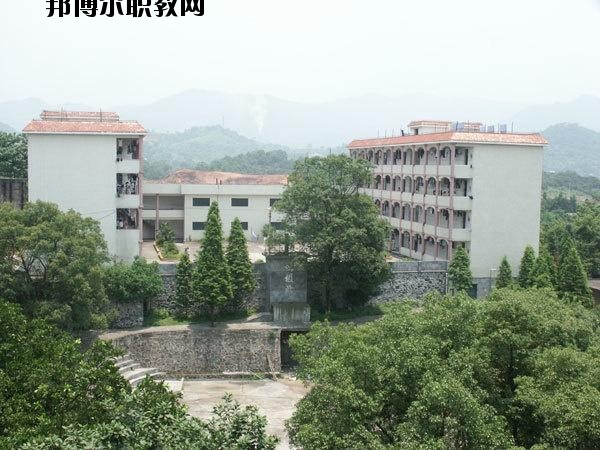 萍鄉(xiāng)電子工業(yè)學(xué)校2020年報(bào)名條件、招生要求、招生對象