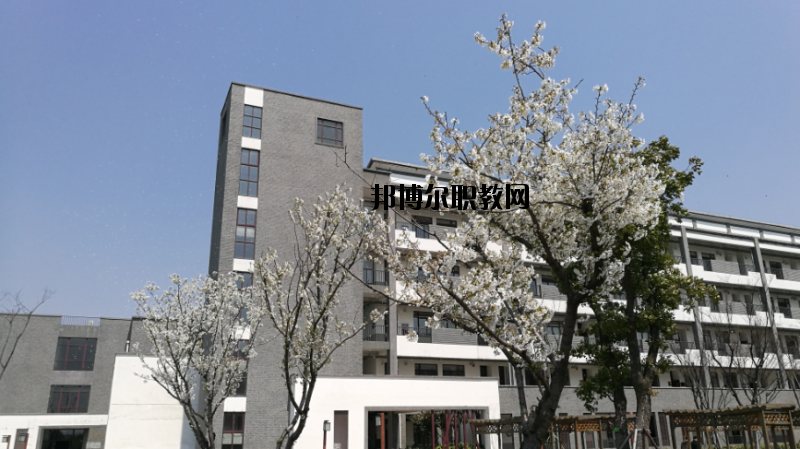 蘇州高等幼兒師范學(xué)校2020年報(bào)名條件、招生要求、招生對象