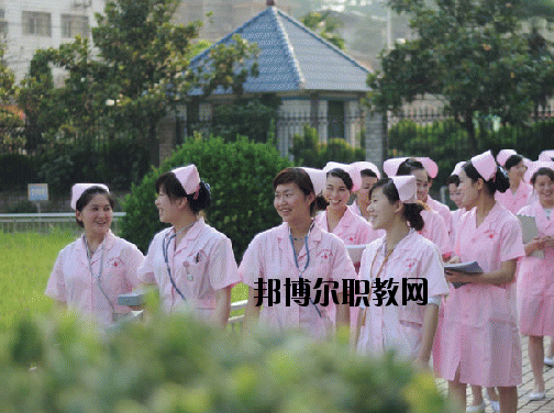 三門(mén)峽衛(wèi)生學(xué)校2021年招生辦聯(lián)系電話(huà)