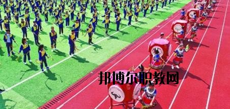 銅仁玉昆中等專業(yè)學校2020年招生辦聯(lián)系電話