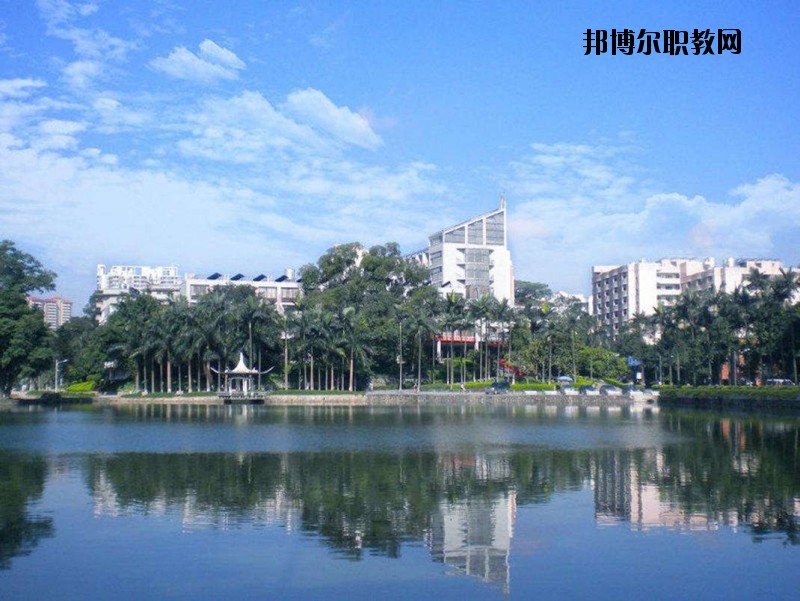 麻城宋埠職業(yè)高級中學(xué)2020年報名條件、招生要求、招生對象