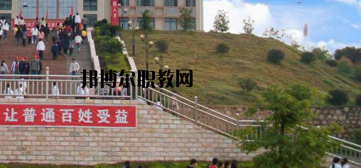 岑溪中等專業(yè)學校2020年報名條件、招生要求、招生對象 
