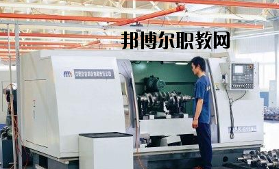 河南信陽(yáng)航空服務(wù)學(xué)校2021年報(bào)名條件、招生要求、招生對(duì)象