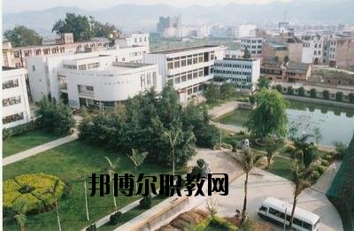 文山三鑫中等職業(yè)技術(shù)學(xué)校2020年報名條件、招生要求、招生對象