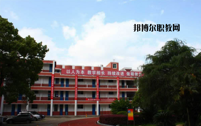 江西建筑工業(yè)學(xué)校2020年報(bào)名條件、招生要求、招生對(duì)象